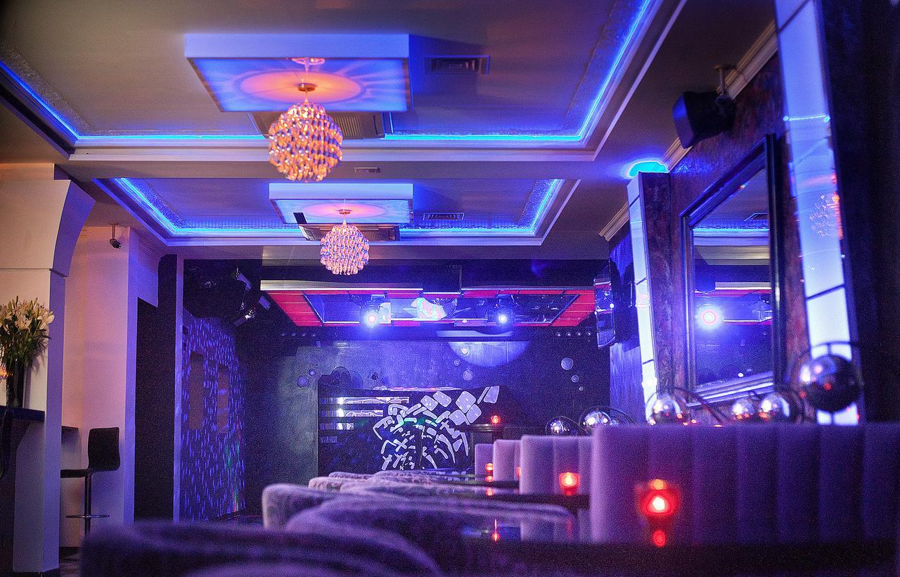 Hotel Restauracja Teczowa 卢班 外观 照片